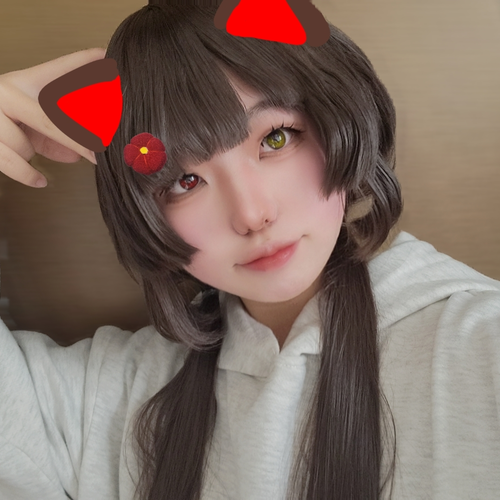 ここな🐈‍⬛🍯