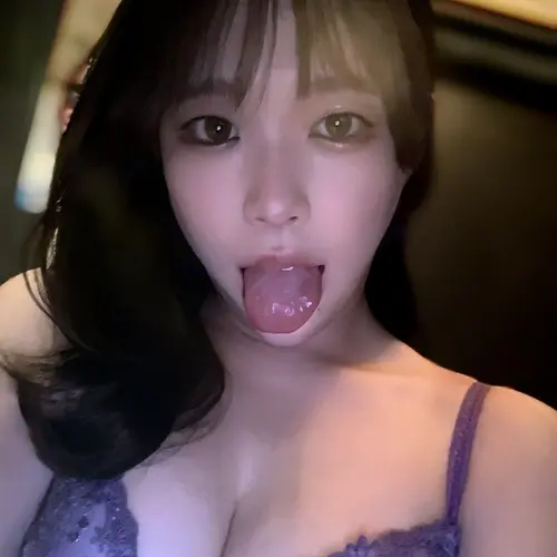 裏垢女子