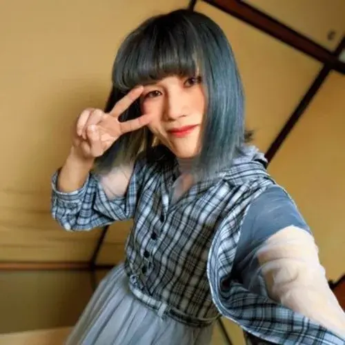 るり