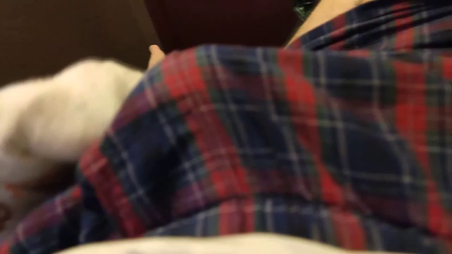 清純女子大生とネットカフェでキスし...