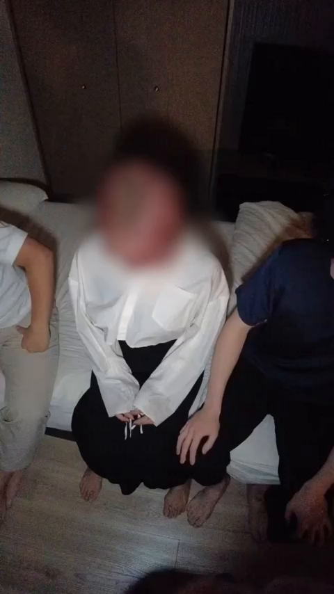 むちむちでキャミソール姿がえろすぎ...