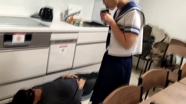 渚ちゃんの私物臭ソックスでストレス...