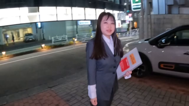 【不動産OL】物件内見でパンチラ狙...