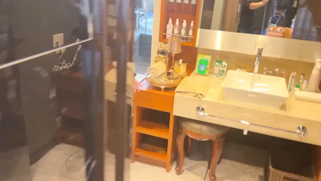 2時間半超えの大乱交3P動画です💓...