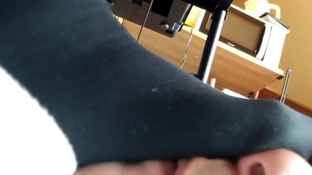 さなちゃんのピアノ顔面ペダル黒タイ...