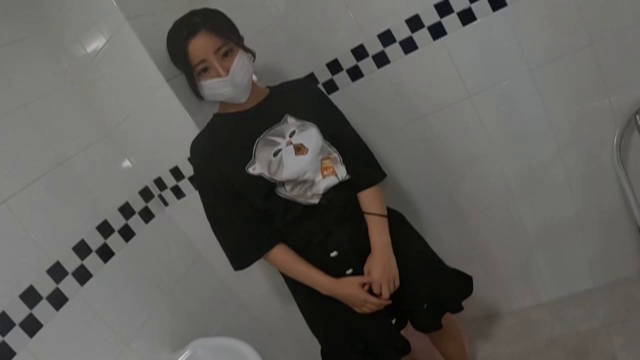 多目的トイレ連れ込み【P活女子50...