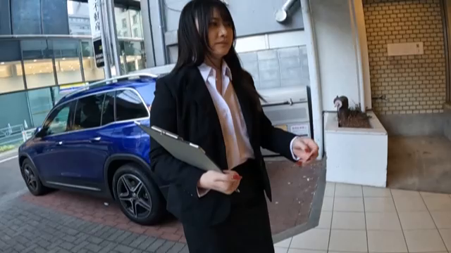 【不動産OL】物件内見でパンチラ狙...
