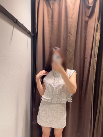 試着室でエロいことしちゃった､､♡...