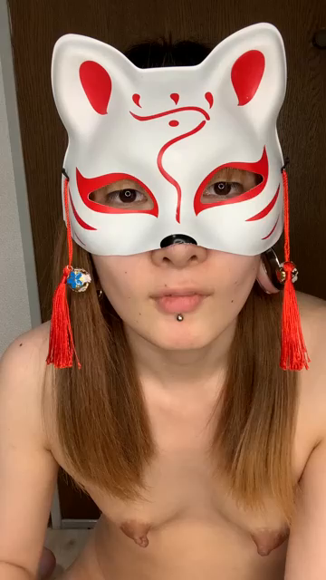 鼻フック。